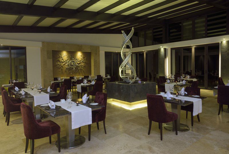 Pikaia Lodge Santa Cruz Island ร้านอาหาร รูปภาพ
