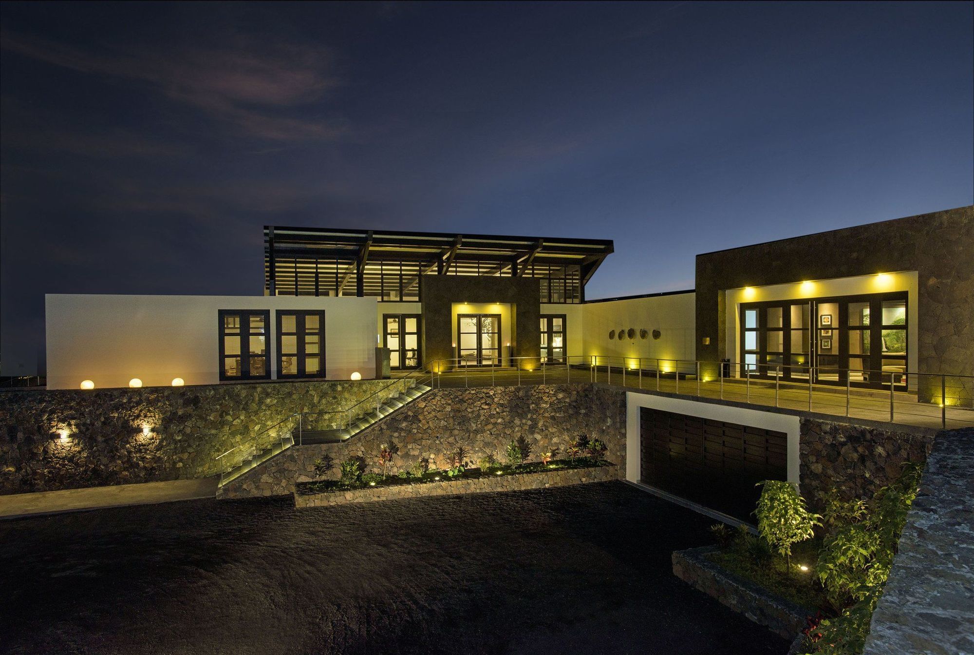 Pikaia Lodge Santa Cruz Island ภายนอก รูปภาพ