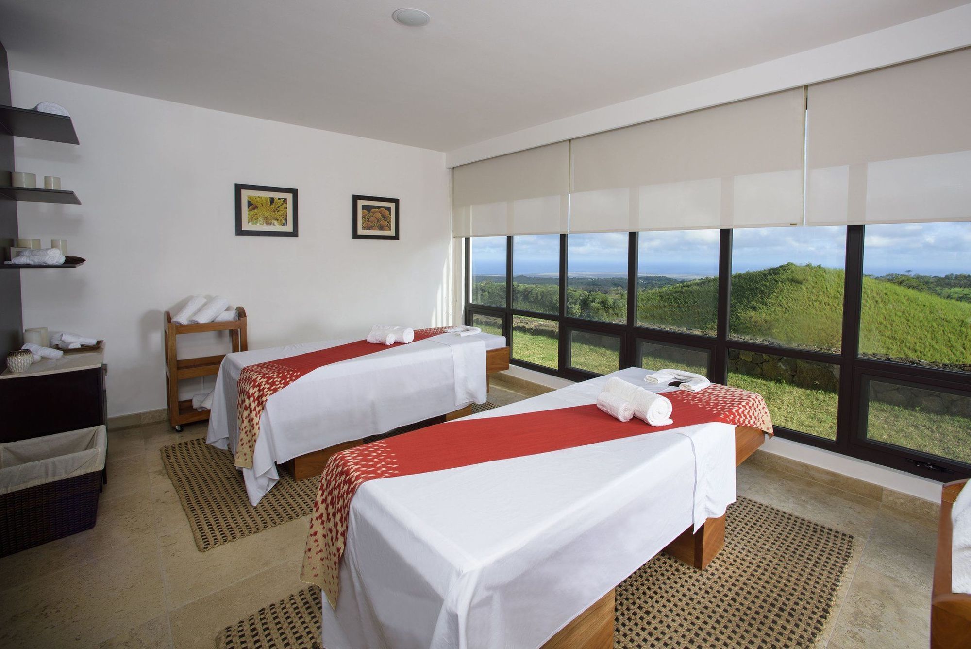 Pikaia Lodge Santa Cruz Island ภายนอก รูปภาพ
