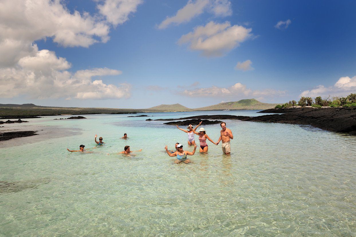 Pikaia Lodge Santa Cruz Island ภายนอก รูปภาพ