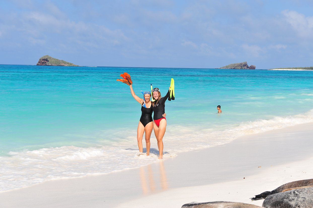 Pikaia Lodge Santa Cruz Island ภายนอก รูปภาพ