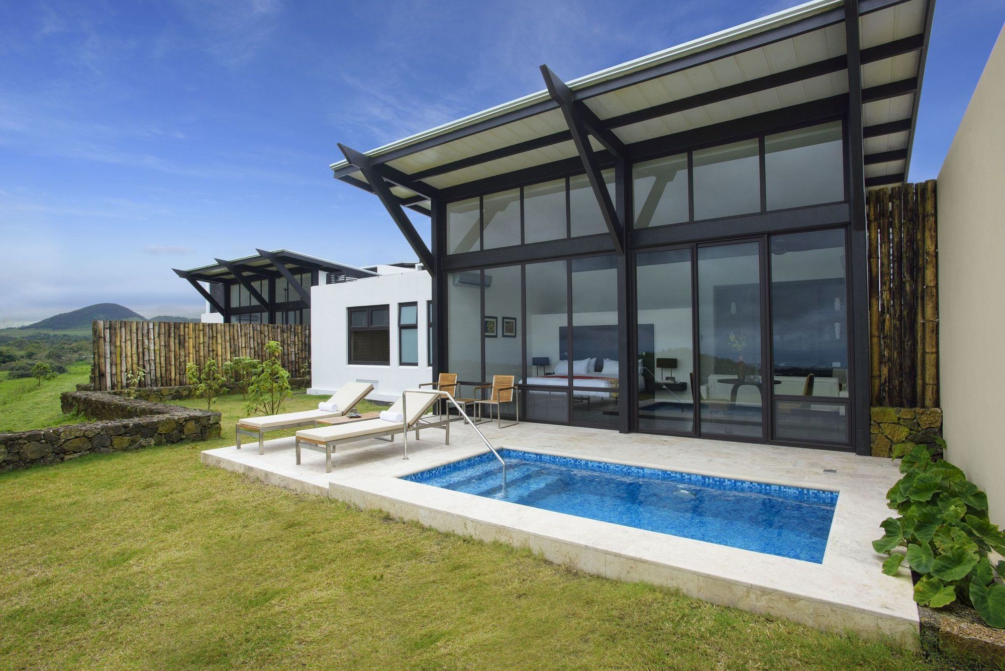 Pikaia Lodge Santa Cruz Island ภายนอก รูปภาพ