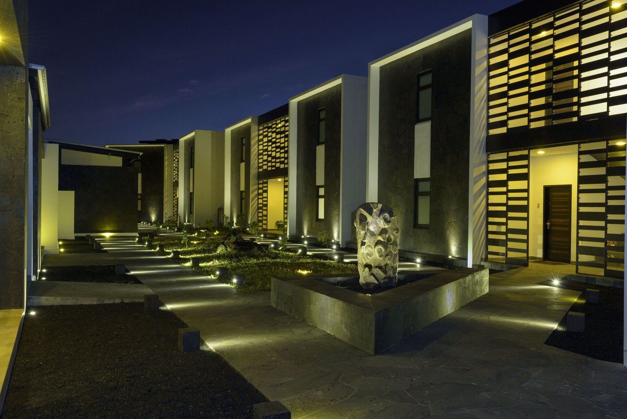 Pikaia Lodge Santa Cruz Island ภายนอก รูปภาพ